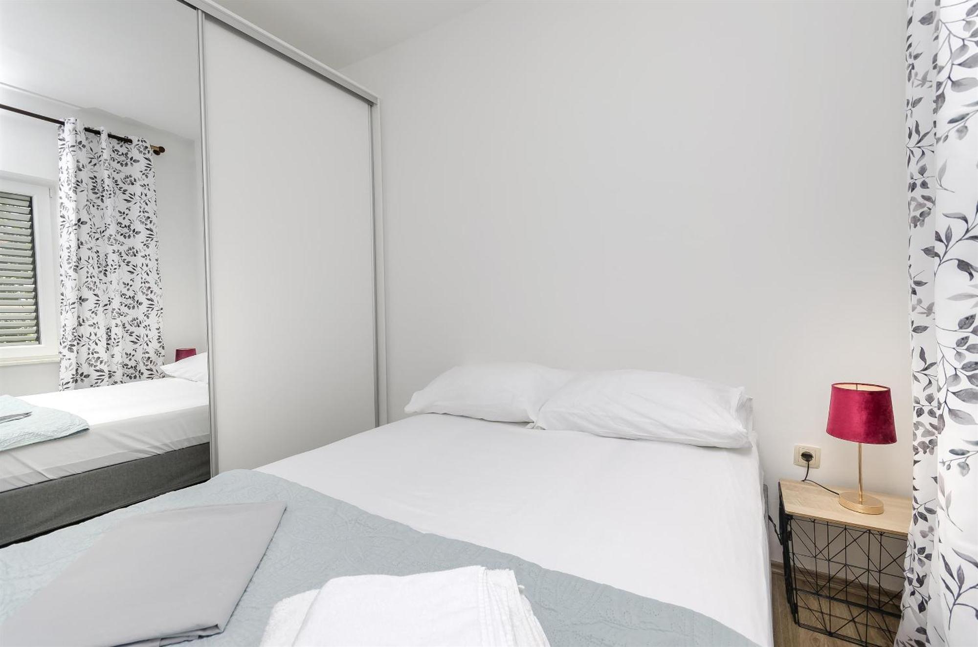 Apartments Sanja Tribalj エクステリア 写真