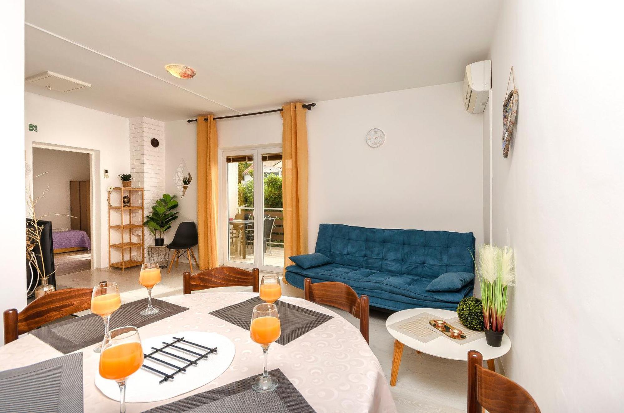 Apartments Sanja Tribalj エクステリア 写真