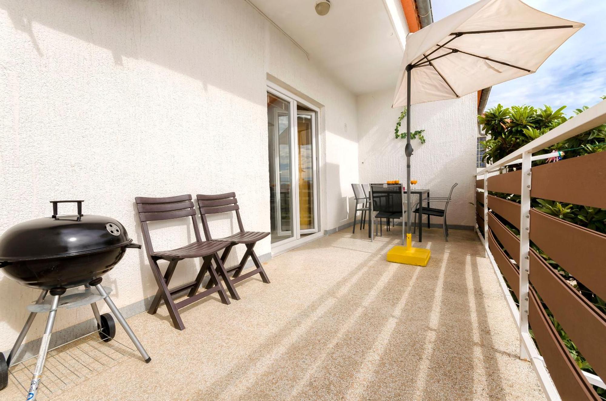 Apartments Sanja Tribalj エクステリア 写真